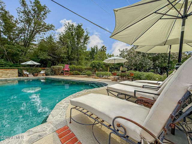 1888 El Monte Drive, Thousand Oaks, CA 91362
