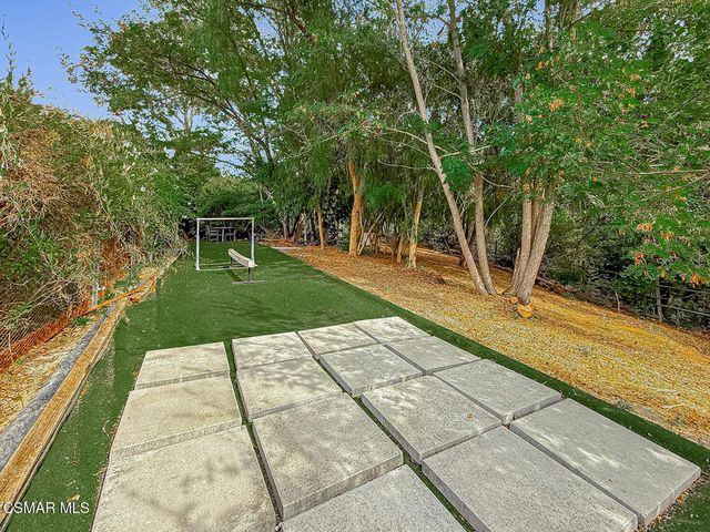 1888 El Monte Drive, Thousand Oaks, CA 91362