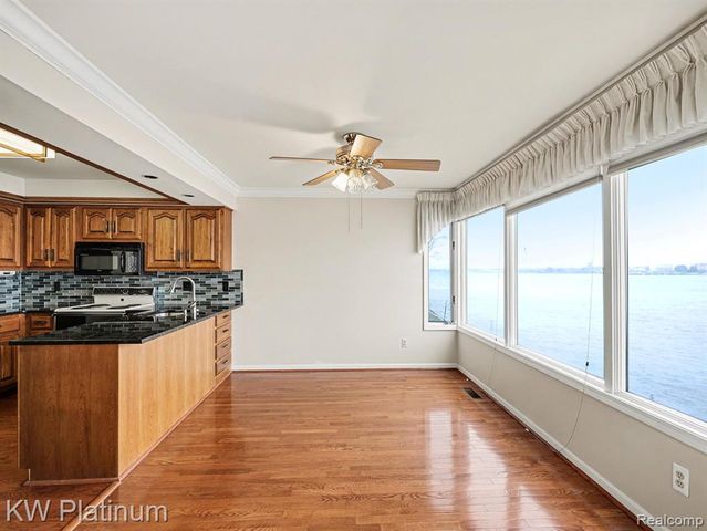 2526 Military Street, Port Huron, MI 48060