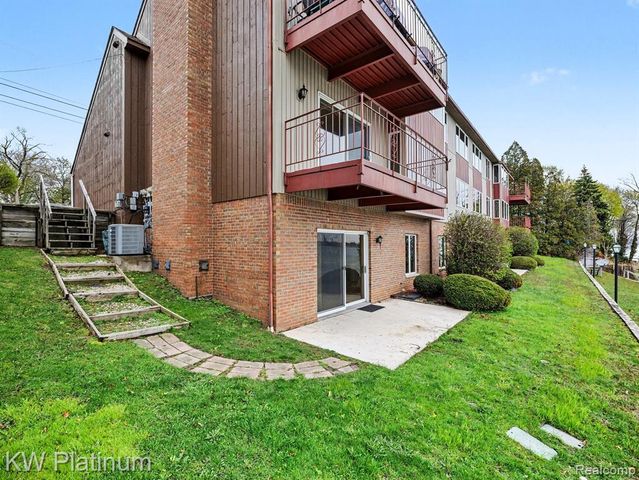 2526 Military Street, Port Huron, MI 48060