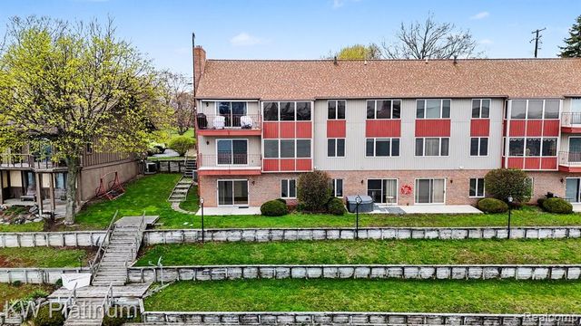 2526 Military Street, Port Huron, MI 48060