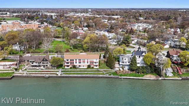 2526 Military Street, Port Huron, MI 48060