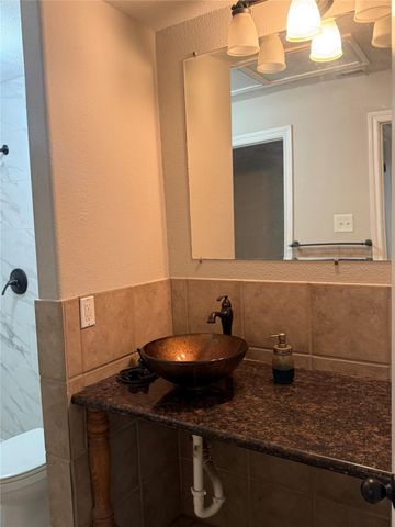 706 Bering Drive 103, Houston, TX 77057