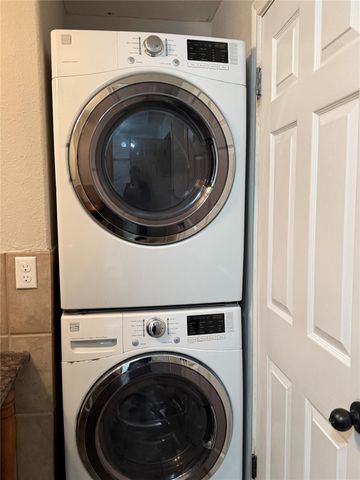 706 Bering Drive 103, Houston, TX 77057