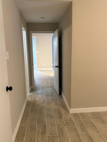 706 Bering Drive 103, Houston, TX 77057