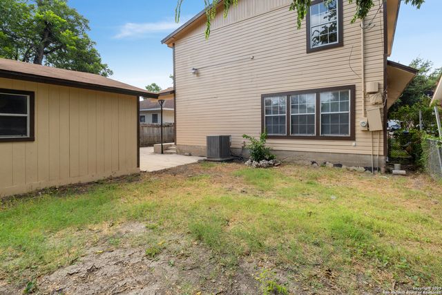 439 E French Pl, San Antonio, TX 78212