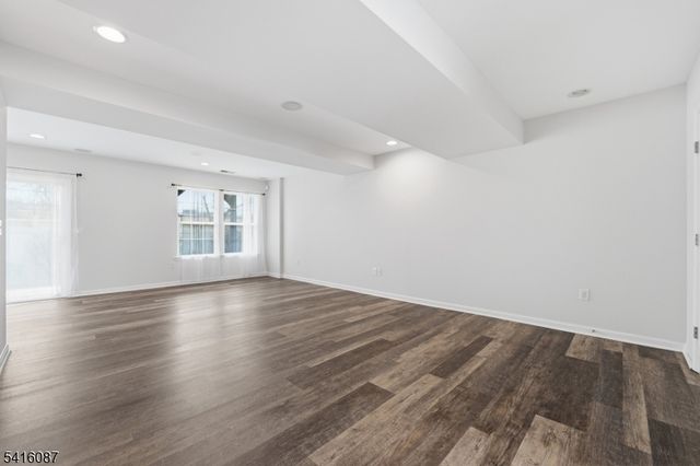 27 Pate Dr, Middletown Twp., NJ 07748