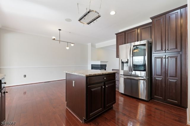 27 Pate Dr, Middletown Twp., NJ 07748