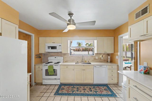 1124 Waverly Drive, Daytona Beach, FL 32118