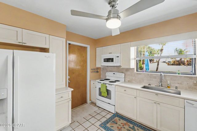 1124 Waverly Drive, Daytona Beach, FL 32118