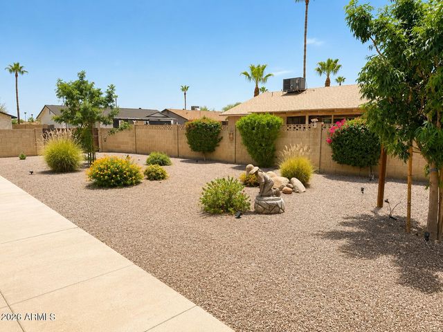 11460 S PAWNEE Circle, Phoenix, AZ 85044