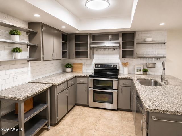 11460 S PAWNEE Circle, Phoenix, AZ 85044