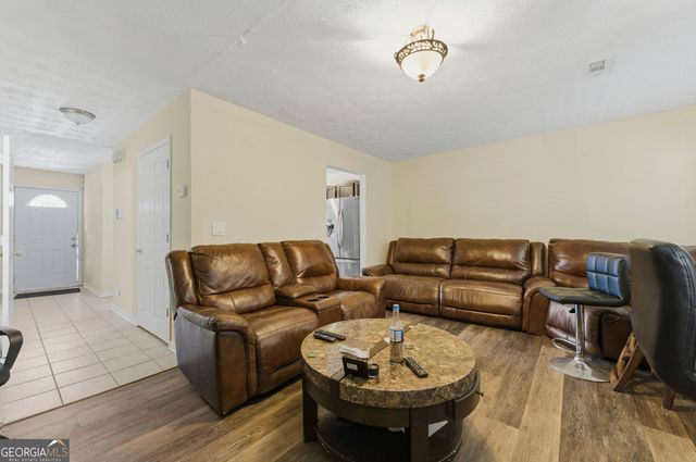7237 Crestside Drive, Austell, GA 30168
