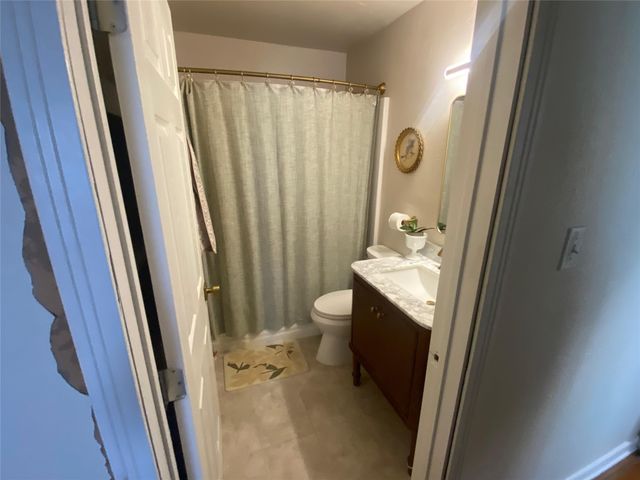 807 Gantt Street, Bangs, TX 76823