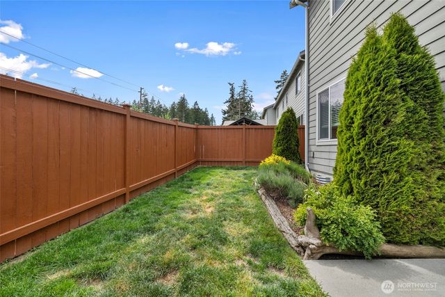 1927 SW Cooper Way, Oak Harbor, WA 98277