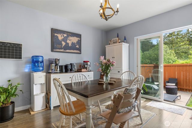 1927 SW Cooper Way, Oak Harbor, WA 98277