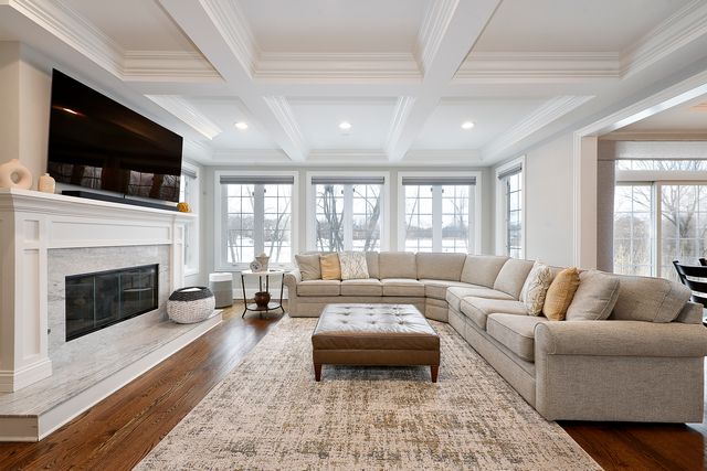 1481 W Winnetka Street, Palatine, IL 60067