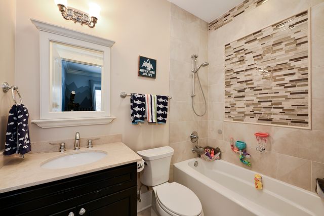 1481 W Winnetka Street, Palatine, IL 60067