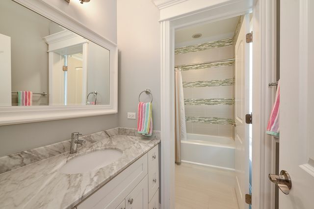 1481 W Winnetka Street, Palatine, IL 60067