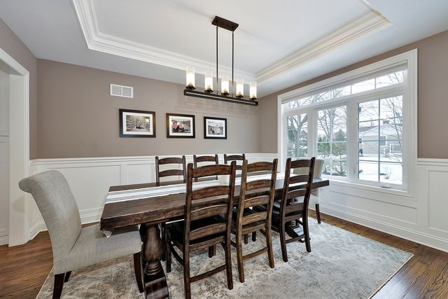 1481 W Winnetka Street, Palatine, IL 60067