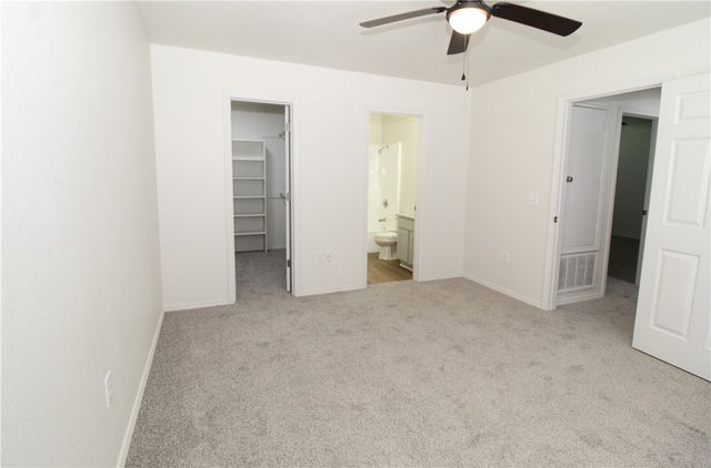 5 Iris Way A, Bentonville, AR 72712