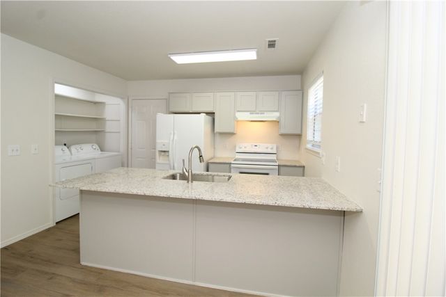 5 Iris Way A, Bentonville, AR 72712