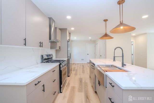 290 Fresh Ponds Road, South Brunswick, NJ 08852