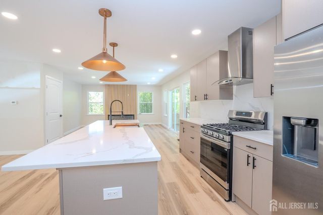 290 Fresh Ponds Road, South Brunswick, NJ 08852