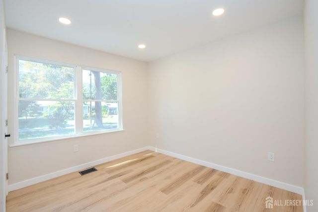 290 Fresh Ponds Road, South Brunswick, NJ 08852