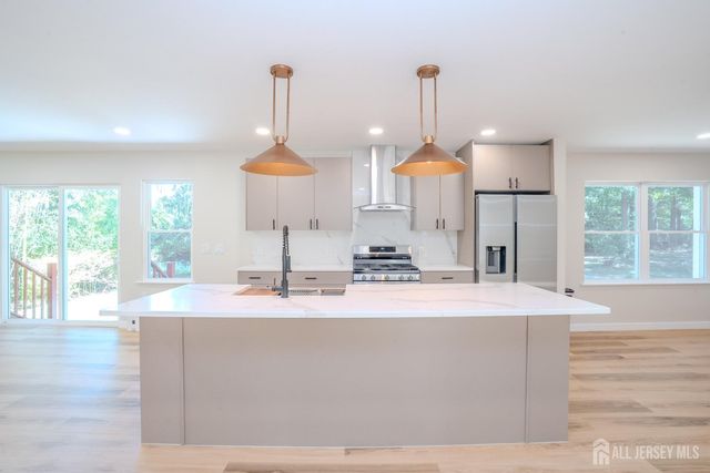 290 Fresh Ponds Road, South Brunswick, NJ 08852