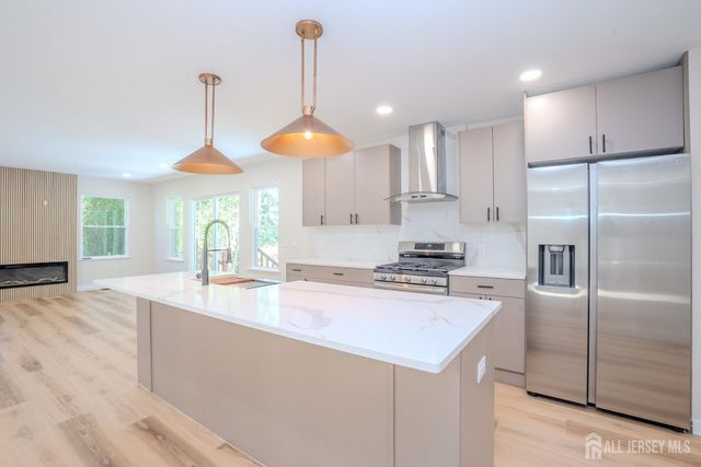 290 Fresh Ponds Road, South Brunswick, NJ 08852