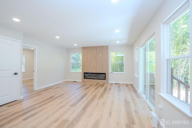 290 Fresh Ponds Road, South Brunswick, NJ 08852