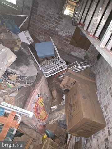 606 KENYON ST NW, Washington, DC 20010