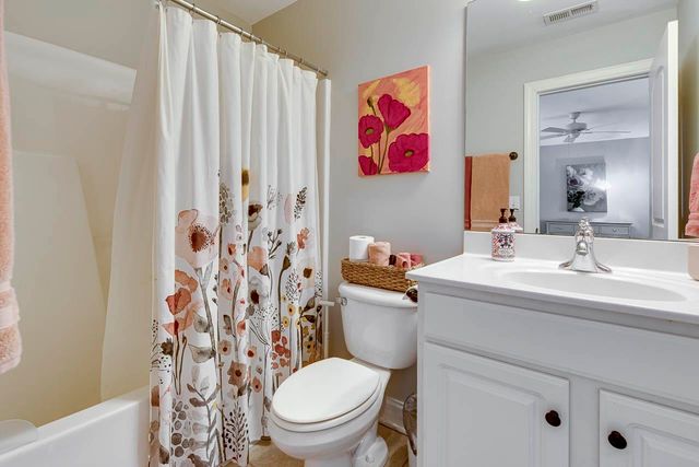 122 Hidden Springs Lane, Taylors, SC 29687