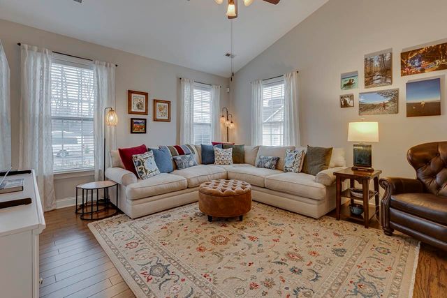 122 Hidden Springs Lane, Taylors, SC 29687