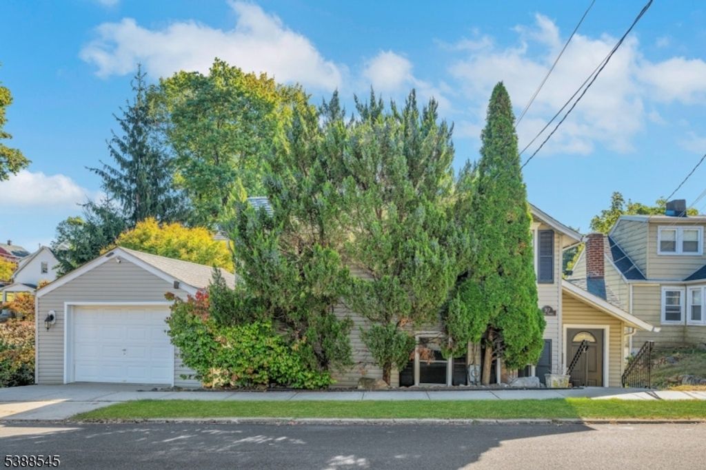 317 Green St, Boonton Town, NJ 07005