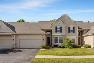 1341 Hollins Hall Lane, Troy, MI 48085