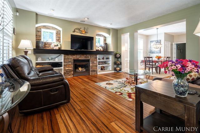 557 Brookstone Street, Holland, MI 49423