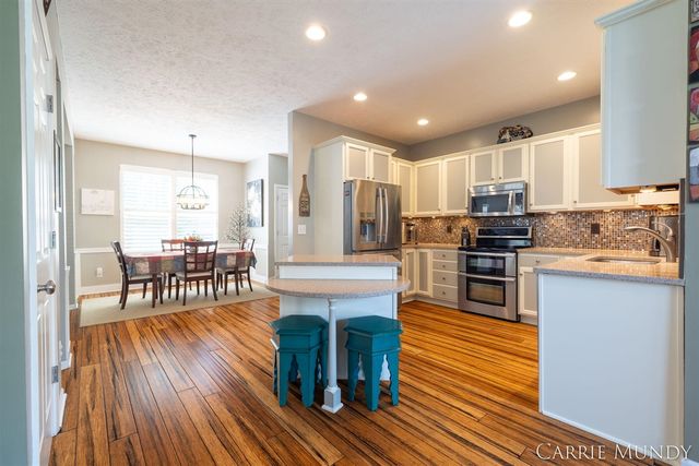557 Brookstone Street, Holland, MI 49423