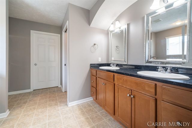 557 Brookstone Street, Holland, MI 49423