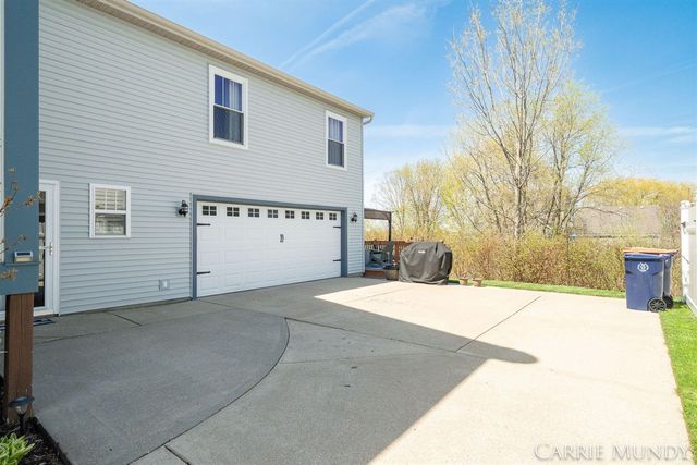 557 Brookstone Street, Holland, MI 49423