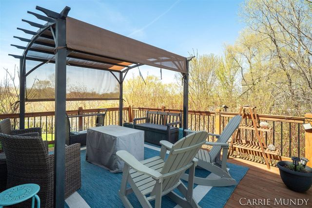 557 Brookstone Street, Holland, MI 49423
