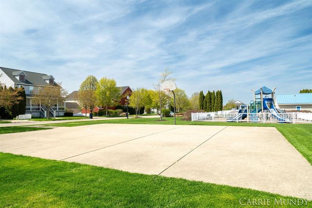 557 Brookstone Street, Holland, MI 49423