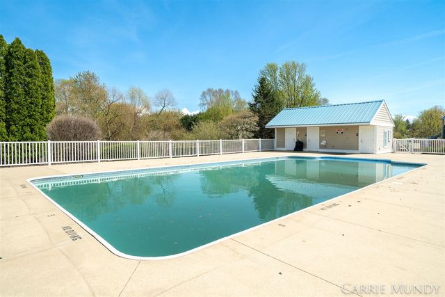 557 Brookstone Street, Holland, MI 49423
