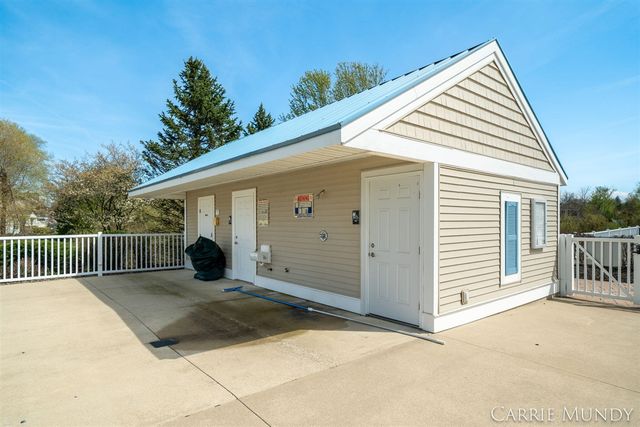 557 Brookstone Street, Holland, MI 49423