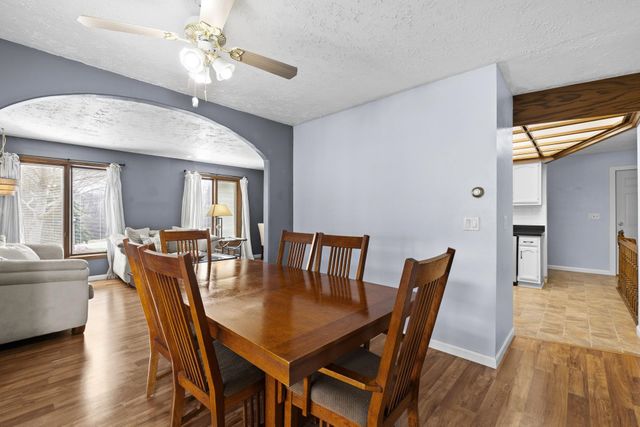 4 NW Debra Ct, Minot, ND 58703
