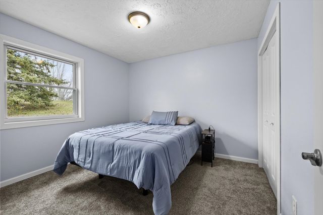 4 NW Debra Ct, Minot, ND 58703