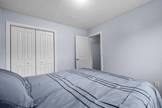 4 NW Debra Ct, Minot, ND 58703