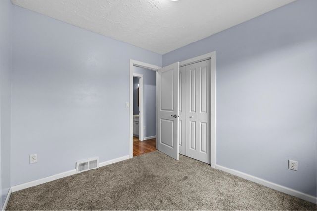 4 NW Debra Ct, Minot, ND 58703
