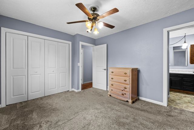 4 NW Debra Ct, Minot, ND 58703